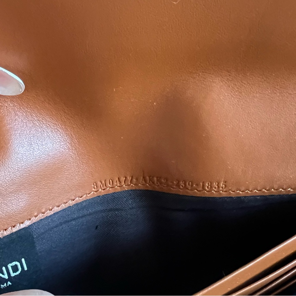 FENDI Roma Logo Continental Gold Tone Chain Crossbody Caramel Brown Leather COA - Picture 6 of 8